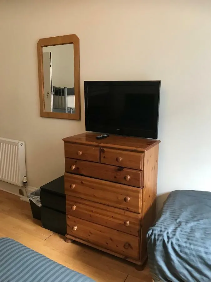 Central Apartment Sleeps Upto 16 People Edinburg Storbritannien